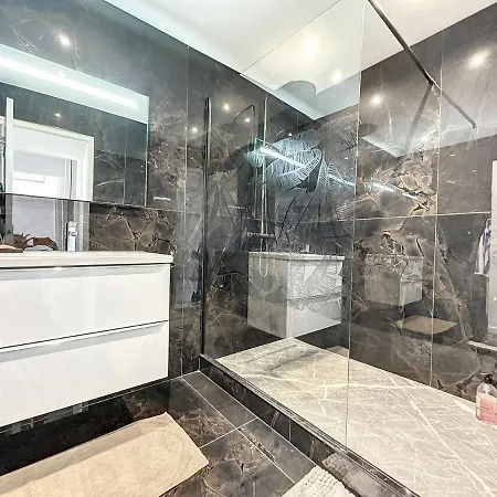 Suq3 - Tres Beau 2 Pieces Avec Terrasse *